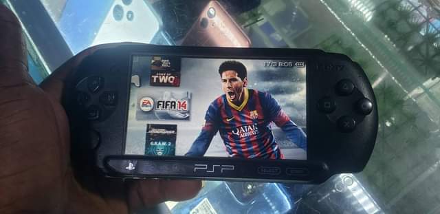 A picture of Psp on sell 150k in bada kireka it cames with