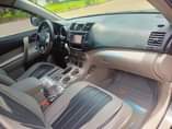 A picture of Toyota Highlander 2013 model for sale Sound untampered engine and