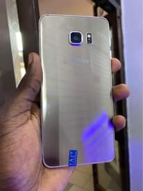 A picture of Samsung S6 edge plus duos 32gb 250k 0759979422 0773648988