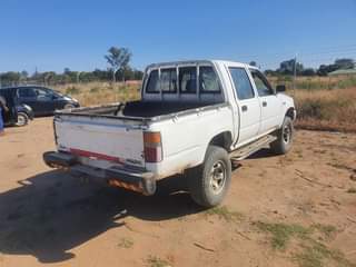 used toyota hilux