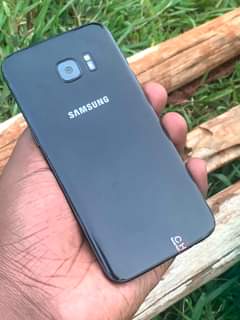 A picture of 32GB 4GB S7EDGE