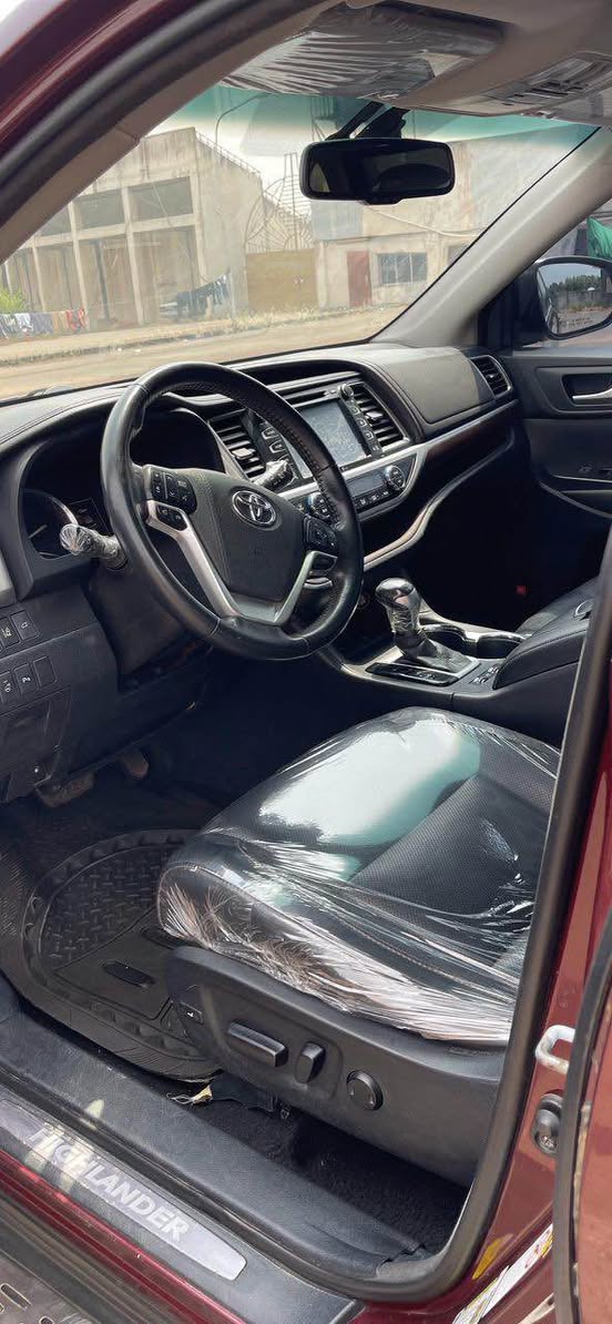 A picture of Super Clean Toyota Highlander 2016 Model Available for sale Full