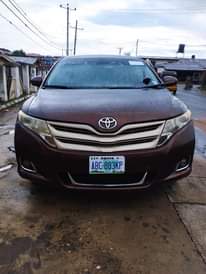 A picture of Very Clean Toyota Venza