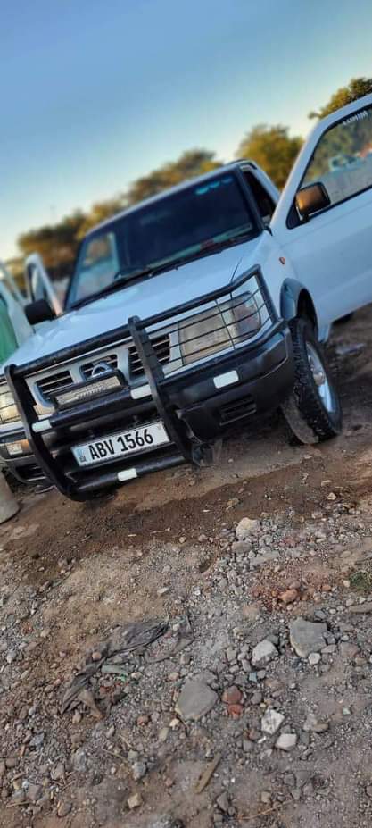 used nissan hardbody