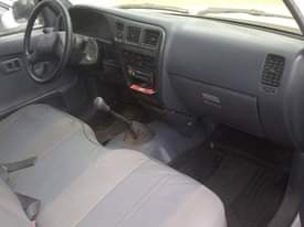 A picture of URGENT BUYERS 09030318568 CLEAN Toyota Hilux Year 2004 Model Foreign