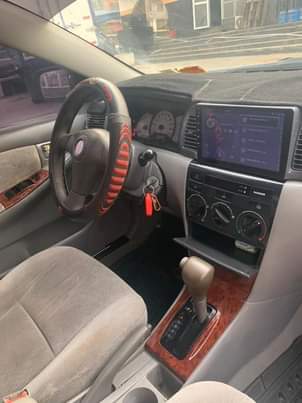 A picture of Toyota corolla 2004