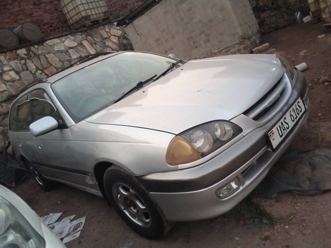 toyota caldina