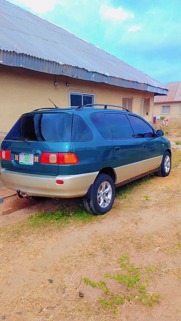 A picture of Toyota picnic