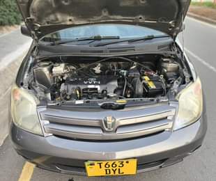 A picture of TOYOTA IST