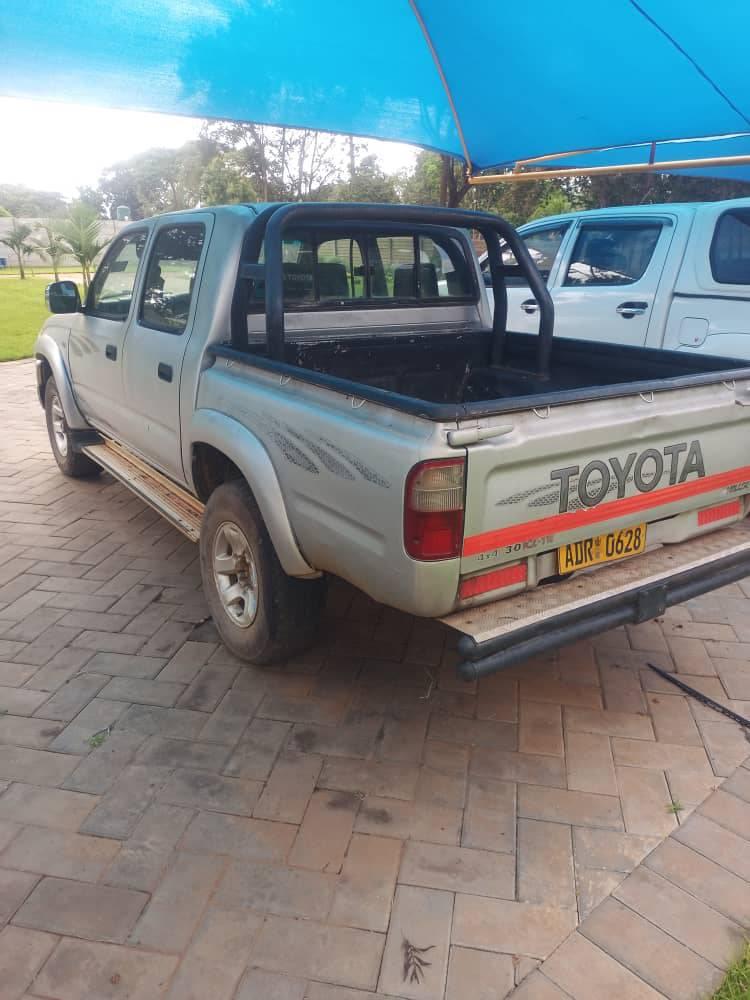 used toyota hilux