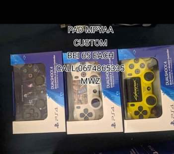 A picture of PS4 SLIM NA CONTROLLERS NEW CUSTOM