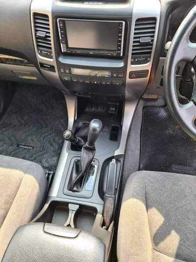 A picture of Toyota Land Cruiser TX