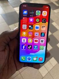 A picture of IPhone 11 pro