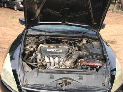 A picture of Distress sales Honda accord DC 2007 on top notch nothing