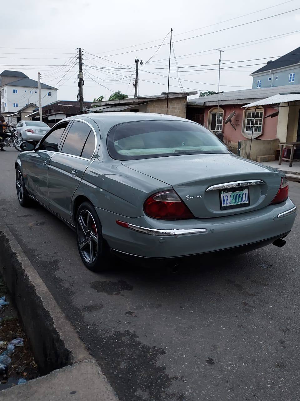 A picture of 06 Jaguar S type