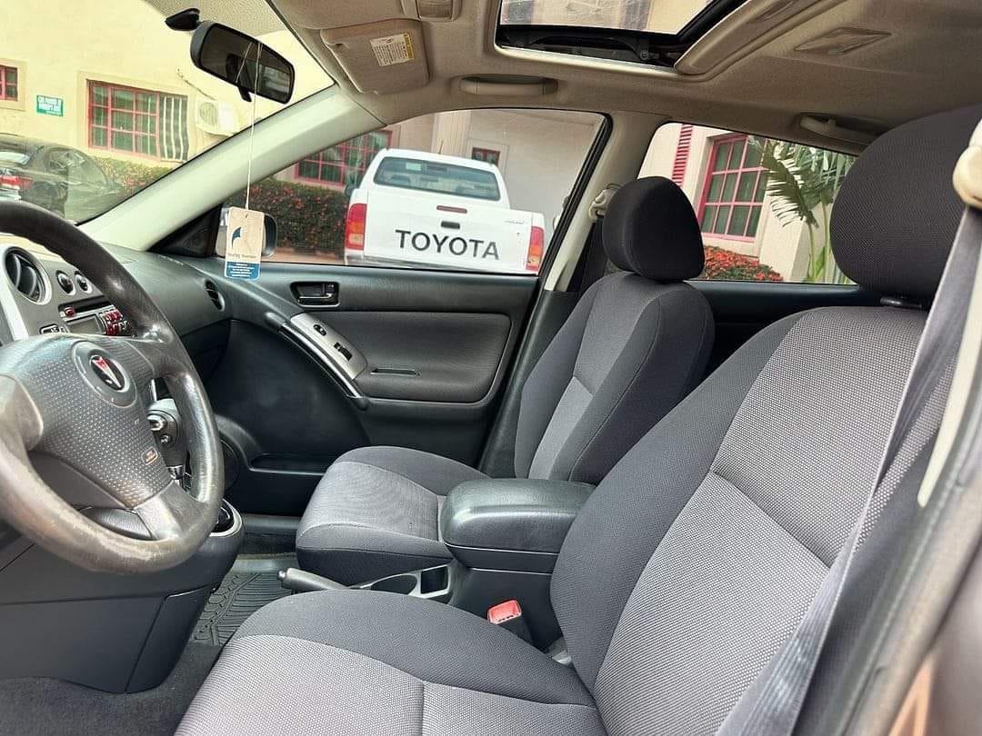 A picture of 2004 PONTIAC