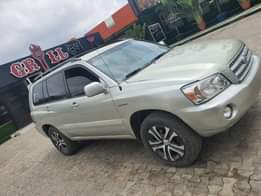 A picture of Sharp highlander 2004 model with untampered engine accident free Fred