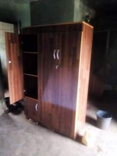 A picture of 3 face wardrobe