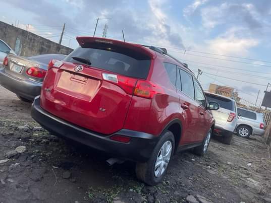 A picture of Toyota Rav4 2015 Le foreign used accident free with navigation