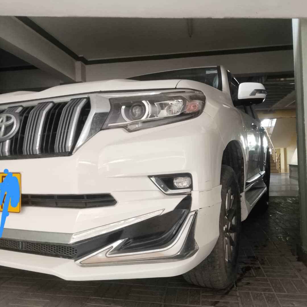 A picture of TOYOTA LAND CRUISER 150