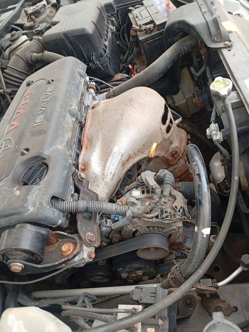 A picture of Super clean use Toyota Camry LE 05 model on belt