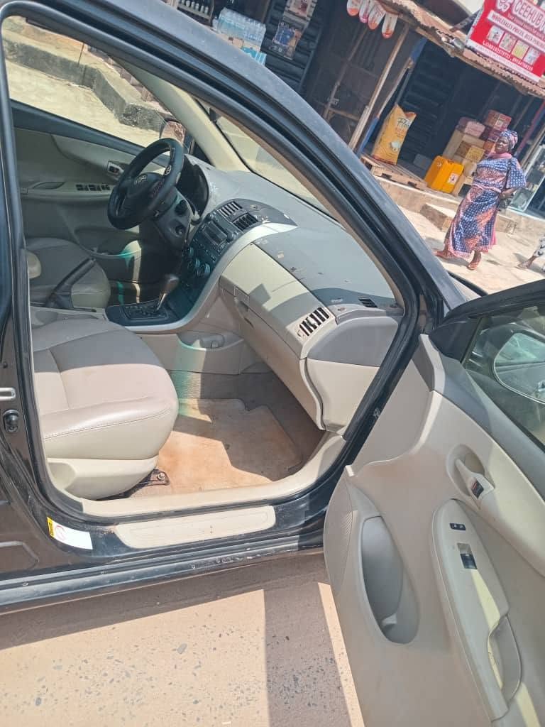 A picture of Toyota Corolla 08