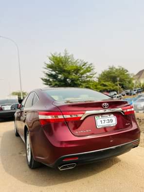 A picture of Super Sharp Neatly Used 2013 Buy Drive Toyota Avalon With