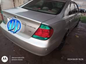 A picture of Toyota Camry 2005 model less than 2 years used Silent