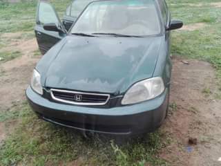 A picture of 2000 Honda Civic 2000