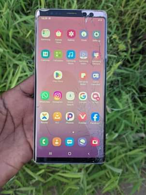 A picture of Samsung Galaxy not9 krek gb128 ram6 net4g 0686820249