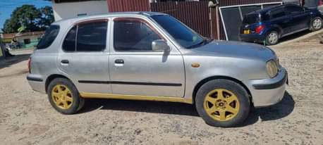 A picture of 2 8m 0688147887
