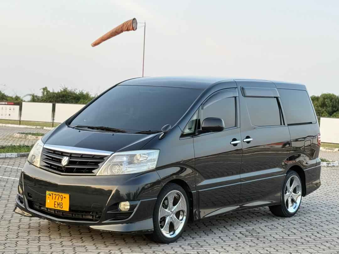 A picture of TOYOTA ALPHARD