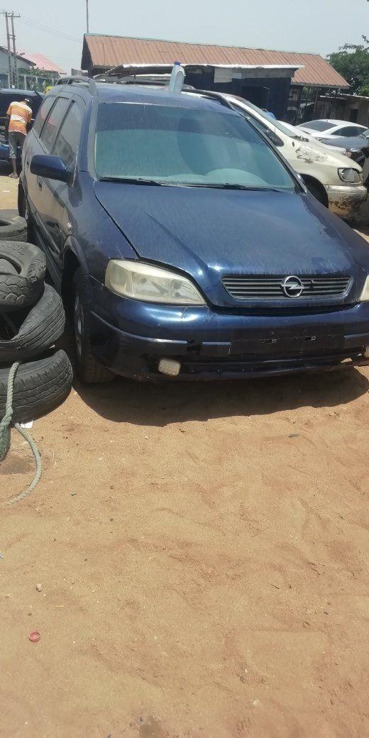 A picture of 2000 Opel astra