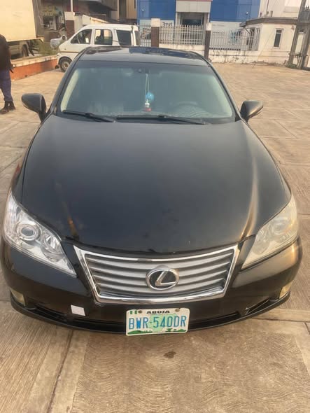 A picture of Lexus Es350