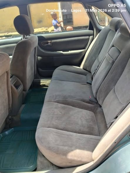 A picture of 2003 Avalon super clean
