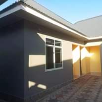 A picture of INAPANGISHWA PUGU KWAZOO BEI 80 000 0678588718