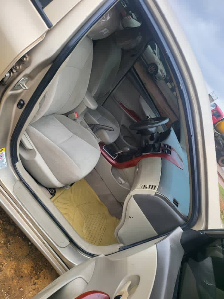 A picture of Distress 2010 corolla 7.5m only Everything is working perfectly fine