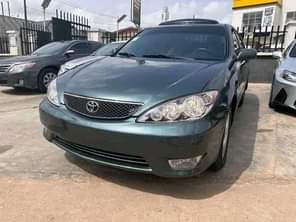 A picture of REGISTERED 2005 2006 TOYOTA CAMRY SPORT Extremely Clean CD player