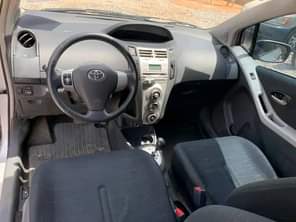 A picture of Toyota Matrix model 2004 Engine ok Gear and A C