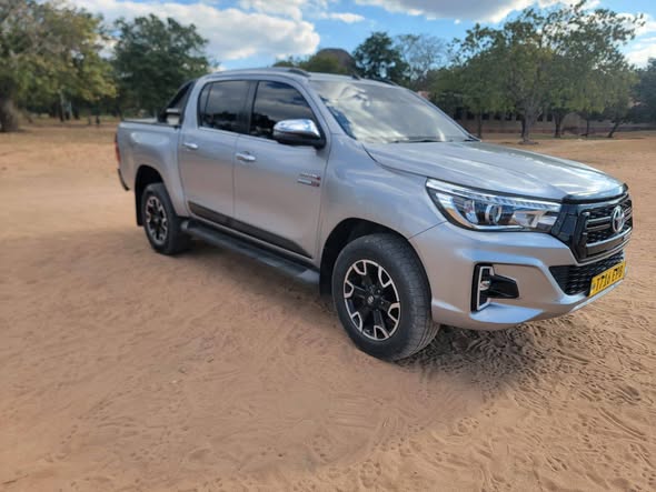A picture of Hilux newmodel 2020 mil 107