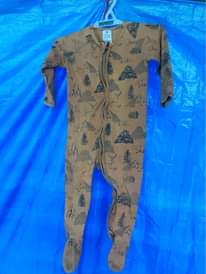 A picture of Baby clothes