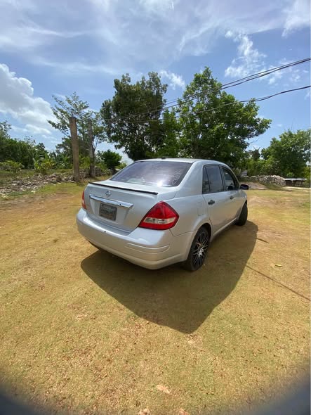 used nissan tiida