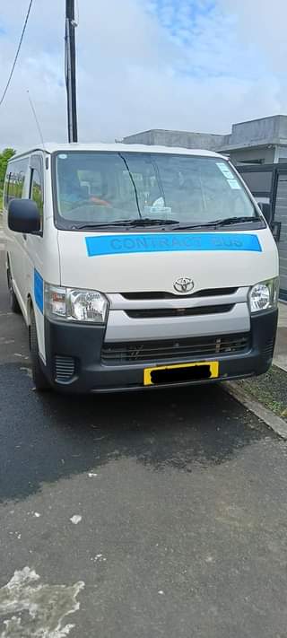 used toyota hiace