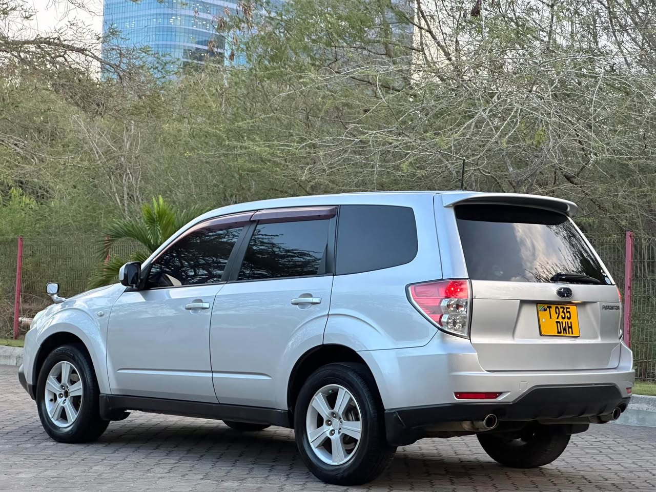 A picture of 2008 SUBARU FORESTER 17 8M 0628055434