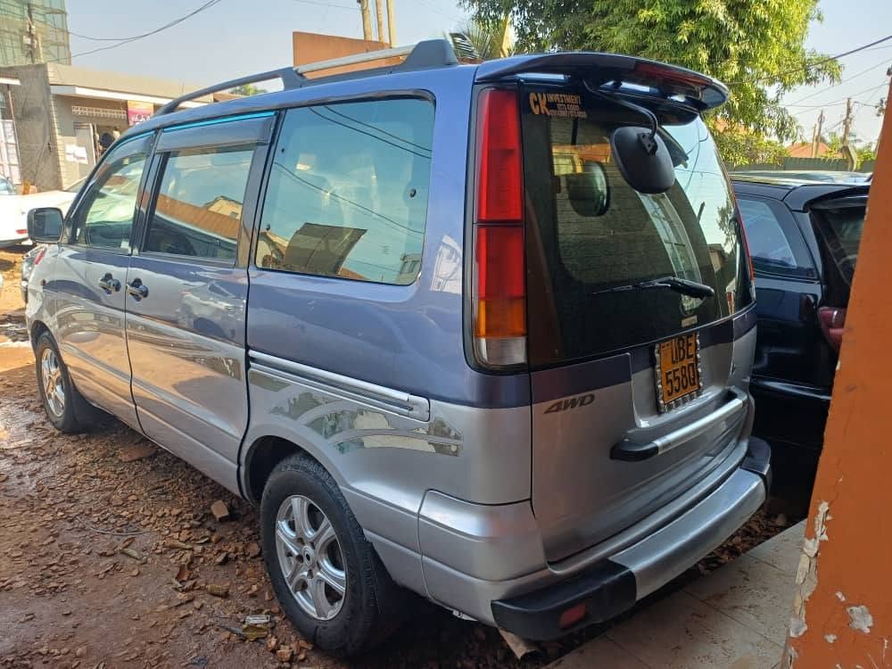 A picture of Noah field tourer