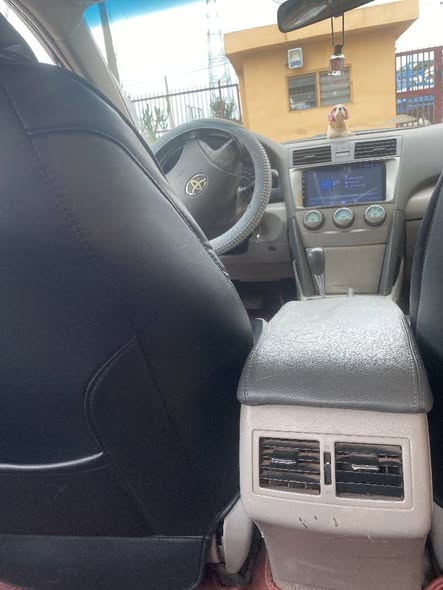 A picture of Toks standard Toyota Camry 2011