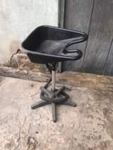 A picture of VIANAUZWA VIFAA VYA SALOON YA KIKE