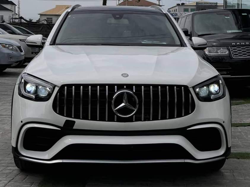 A picture of 2017 Glc 300 2017 Benz