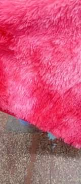 A picture of FLUFFY CARPETS AVAILABLE WE DELIVER COUNTRY WIDE CASH ON DELIVERY