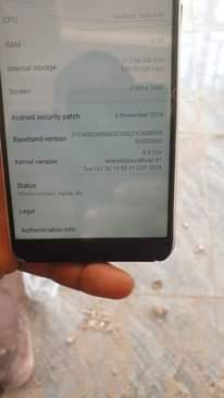 A picture of Huawei y9 4000mAh 8gb RAM 128ROM Cracks on screen guard